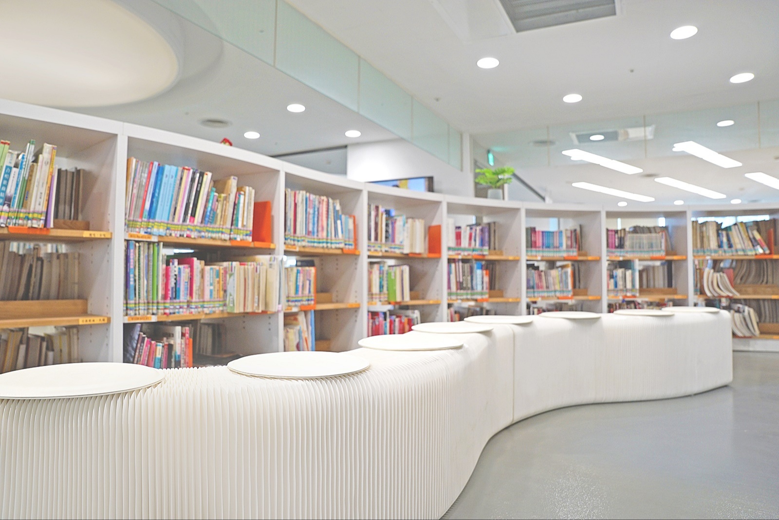 美好的人生，是被愛所激勵，被知識所引導的。——伯特蘭·羅素