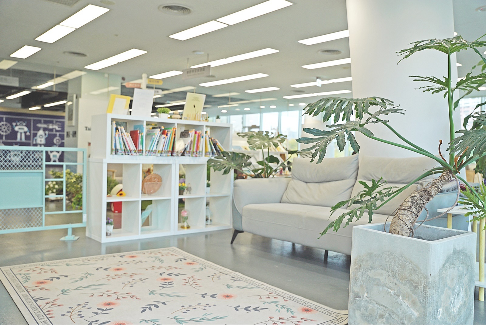 真正有所發現的旅程不在於尋覓新風景，而在於擁有嶄新的眼光。——普魯斯特