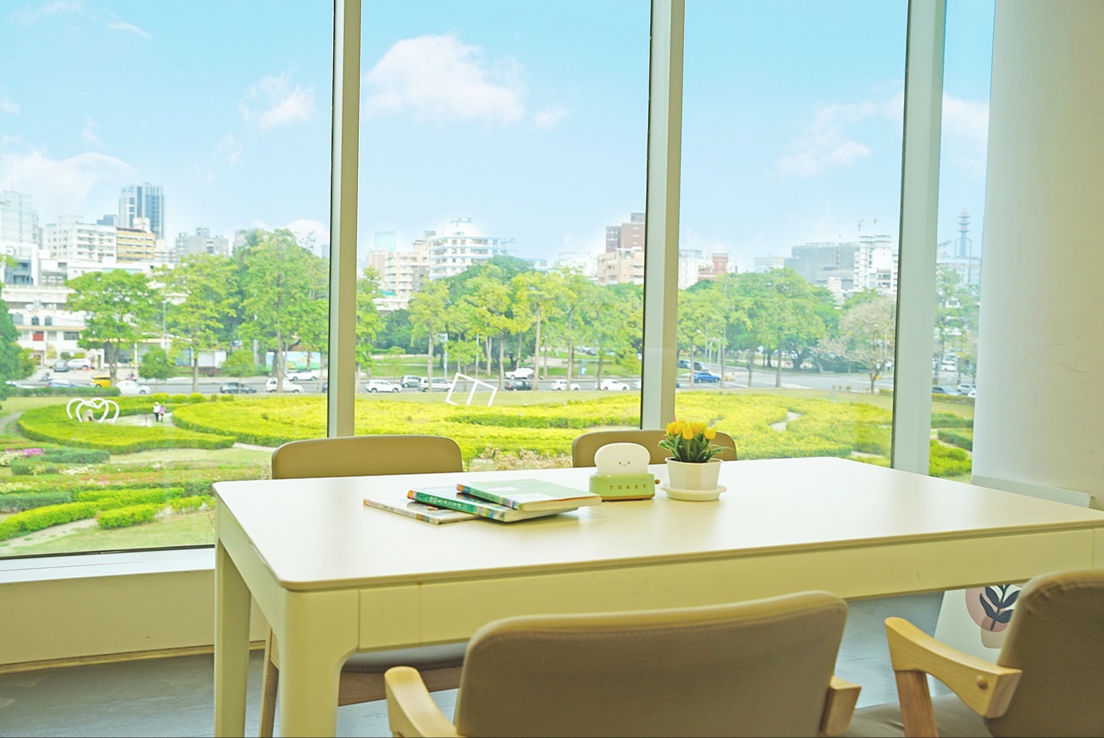 閱讀一本好書是上天特別的恩寵，給我機會去到任何一個我心嚮往的所在。——歐普拉·蓋爾·溫芙蕾