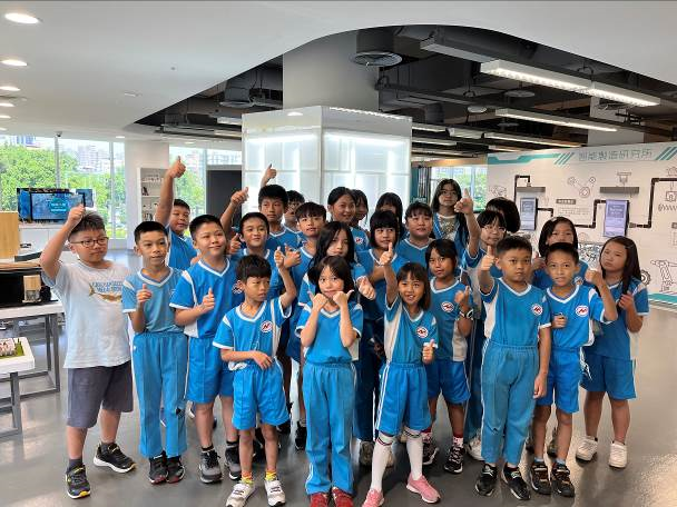 臺中市和平區和平國小學童至展場參觀與學習
